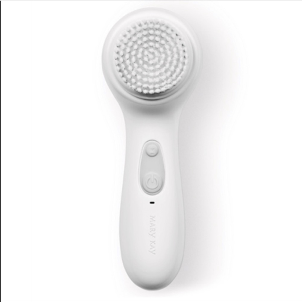 Gift with purchase Mary Kay skinvigorate brush